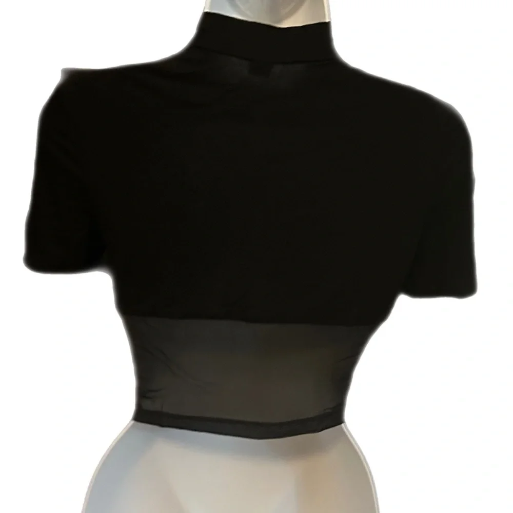 Shein top‎